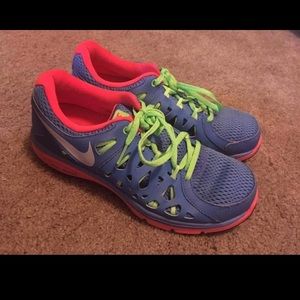 Women’s size 8.5. Nike